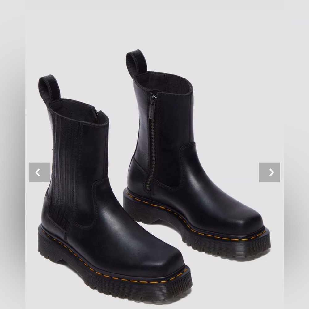 Dr. Martens Amaayah Lo Orleans Leather Chelsea Boots